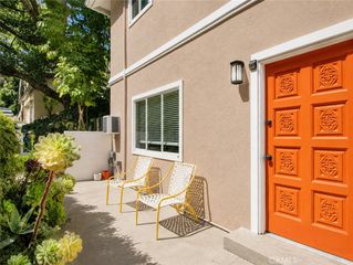 2932 Ledgewood Drive B, Los Angeles, CA 90068