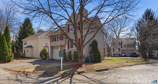 17 Cinnamon Circle 17, West Hartford, CT 06110