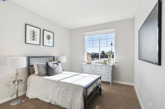 1468 Monument Ln, Fairfield, CA 94533