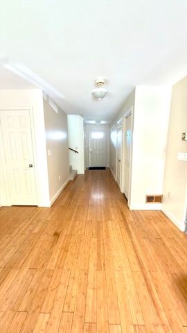 26 Lions Lane 26, Salem, MA 01970