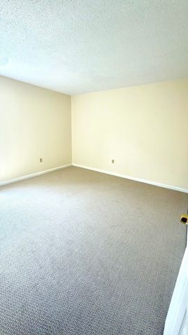 26 Lions Lane 26, Salem, MA 01970