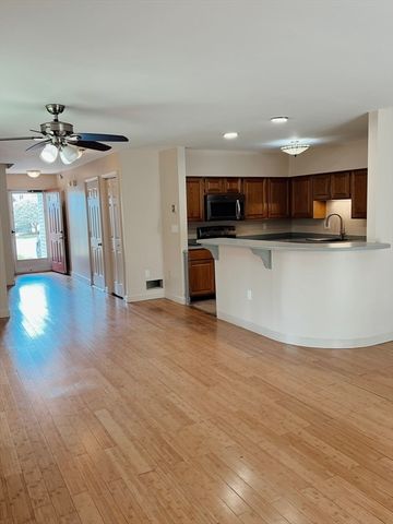 26 Lions Lane 26, Salem, MA 01970
