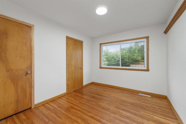 502 Riverdale Dr, Mulvane, KS 67110
