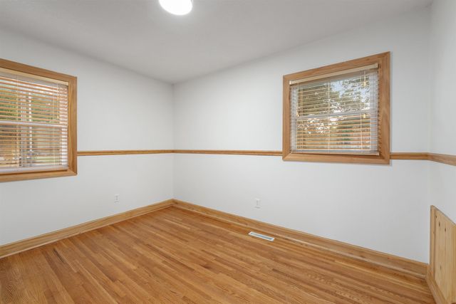 502 Riverdale Dr, Mulvane, KS 67110