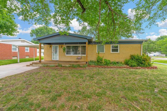 502 Riverdale Dr, Mulvane, KS 67110