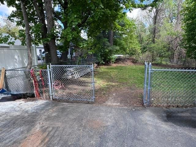 721 Blossom Street, Fitchburg, MA 01420