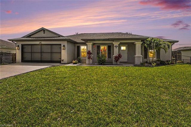 203 NW 6th PL, Cape Coral, FL 33993