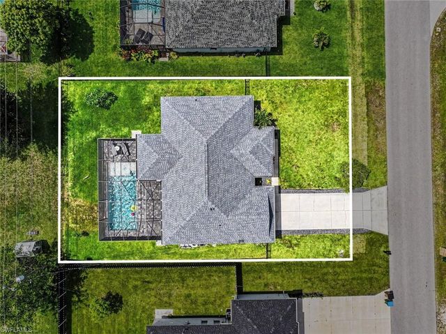 203 NW 6th PL, Cape Coral, FL 33993