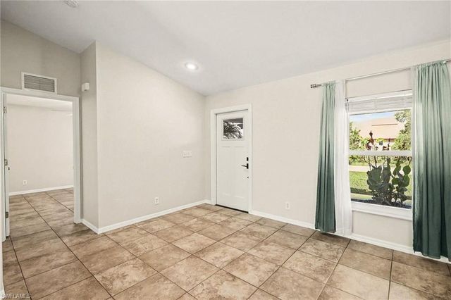 203 NW 6th PL, Cape Coral, FL 33993