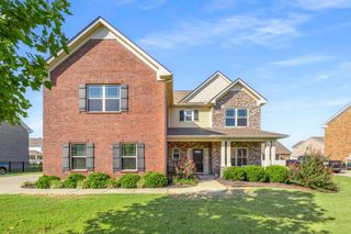 1124 General Marshall Ct, Murfreesboro, TN 37129
