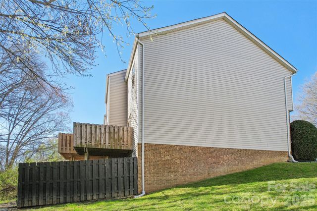 655 Lex Drive, Charlotte, NC 28262