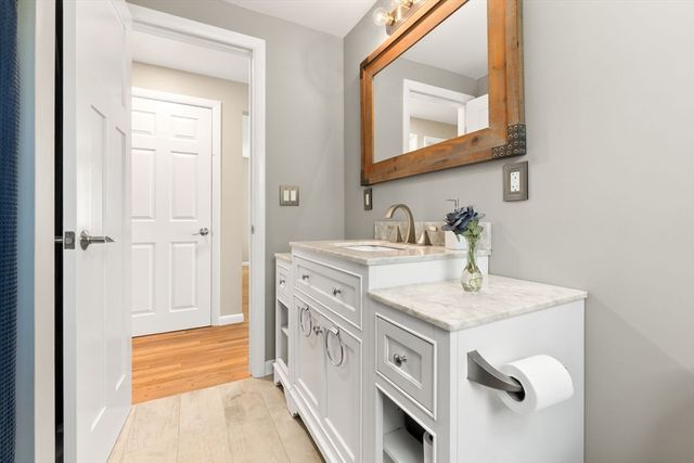 6 Ashcroft Cir, Groveland, MA 01834