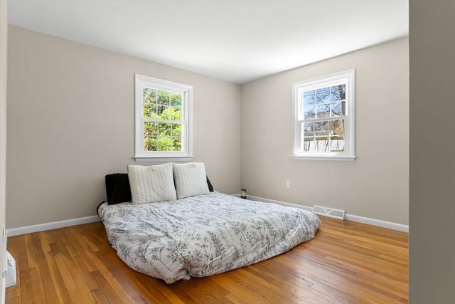6 Ashcroft Cir, Groveland, MA 01834