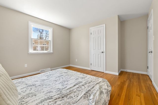 6 Ashcroft Cir, Groveland, MA 01834