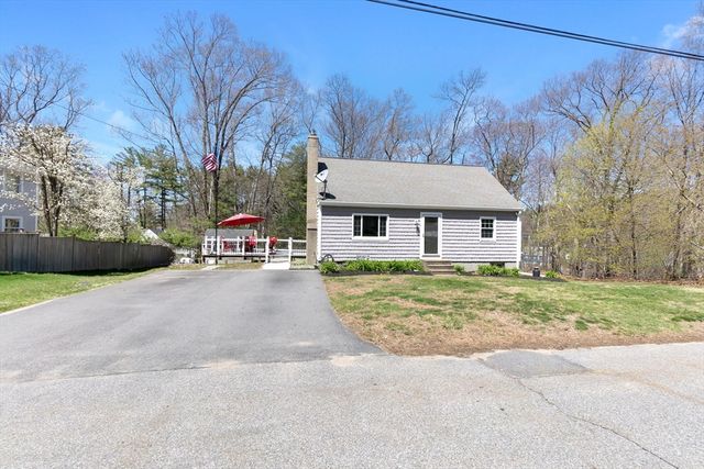 6 Ashcroft Cir, Groveland, MA 01834