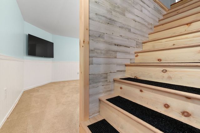 6 Ashcroft Cir, Groveland, MA 01834