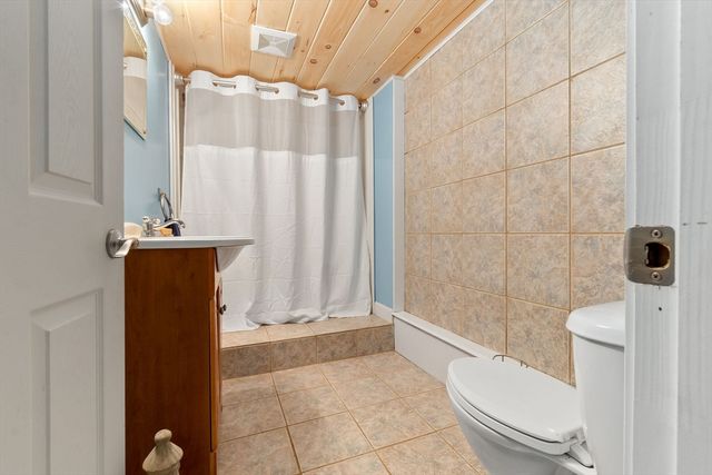 6 Ashcroft Cir, Groveland, MA 01834