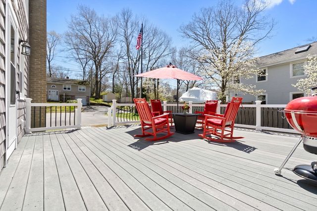 6 Ashcroft Cir, Groveland, MA 01834