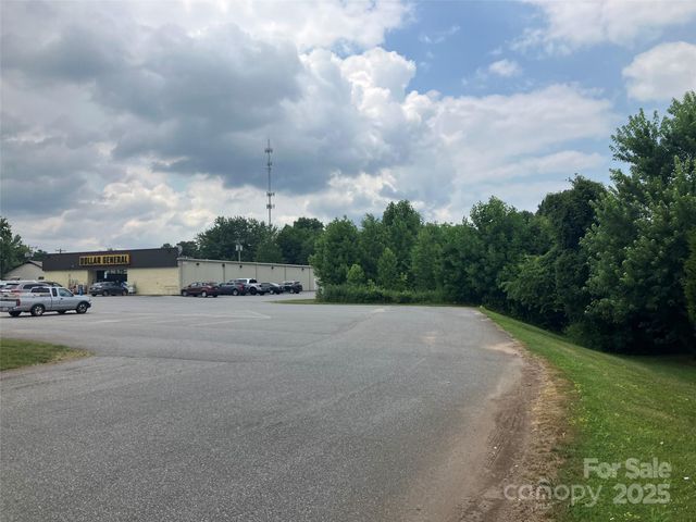 1320 Burkemont Avenue, Morganton, NC 28655