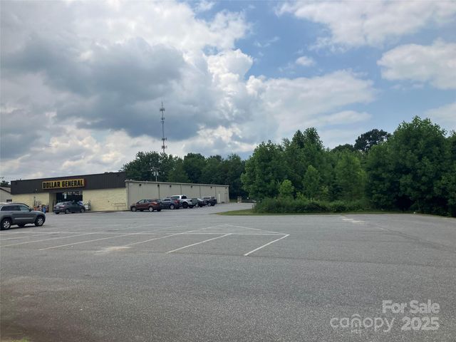 1320 Burkemont Avenue, Morganton, NC 28655