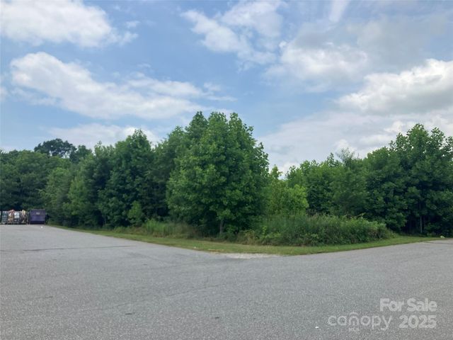 1320 Burkemont Avenue, Morganton, NC 28655