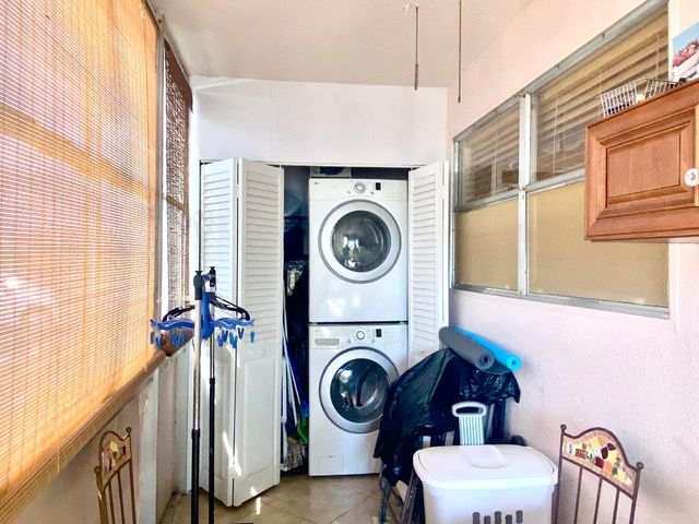 64 Flanders B 64, Delray Beach, FL 33484