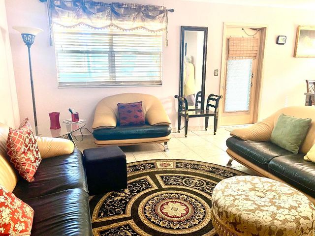 64 Flanders B 64, Delray Beach, FL 33484