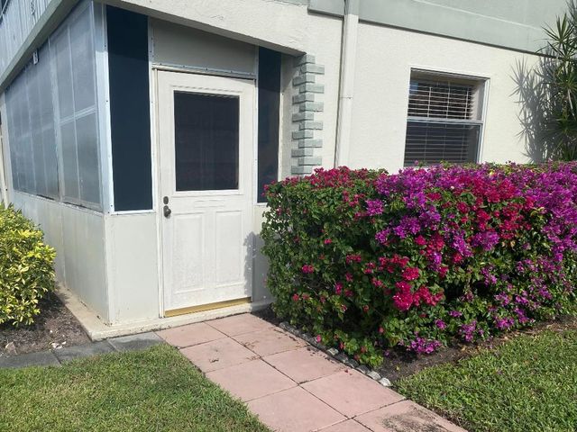 64 Flanders B 64, Delray Beach, FL 33484