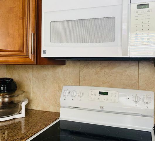 64 Flanders B 64, Delray Beach, FL 33484