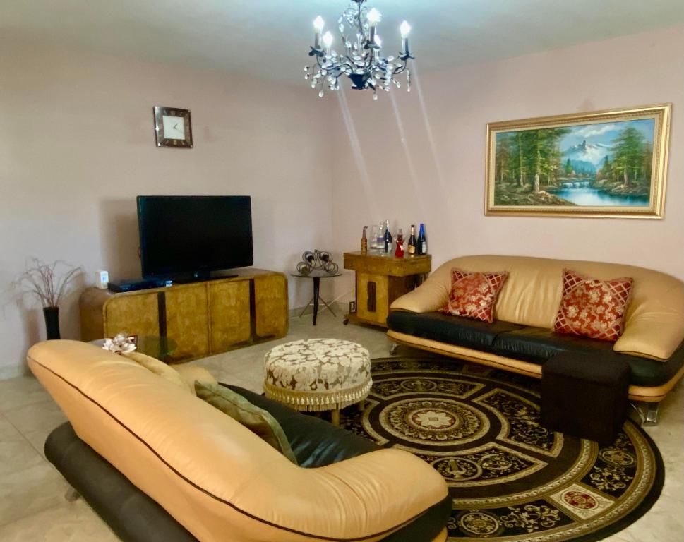 64 Flanders B 64, Delray Beach, FL 33484