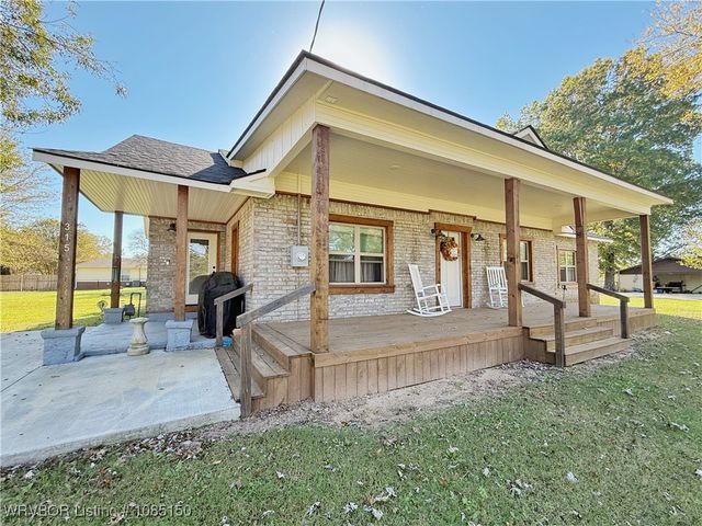 315 Buck Creek Road, Panama, OK 74951