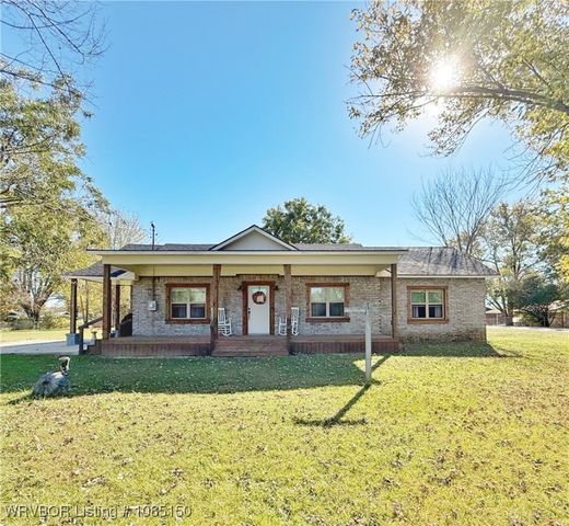 315 Buck Creek Road, Panama, OK 74951