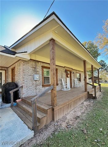 315 Buck Creek Road, Panama, OK 74951