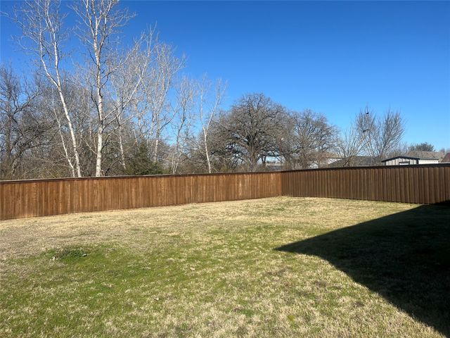 2209 Upcreek Court, Dallas, TX 75253