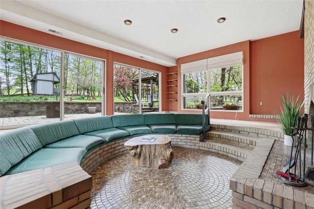 134 Meredith Drive, Adams Twp, PA 16046
