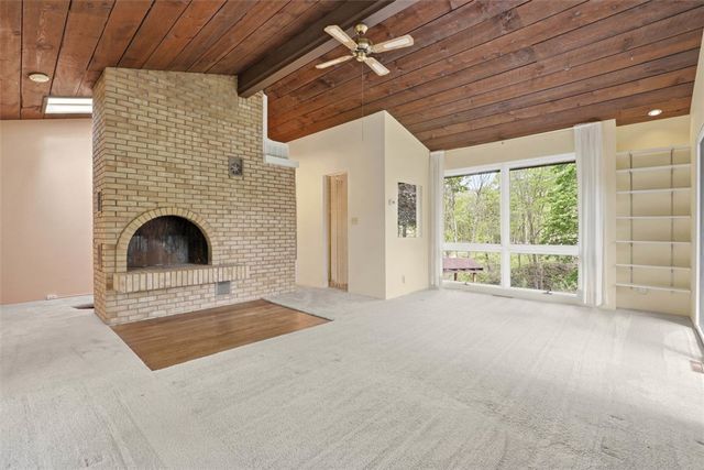 134 Meredith Drive, Adams Twp, PA 16046
