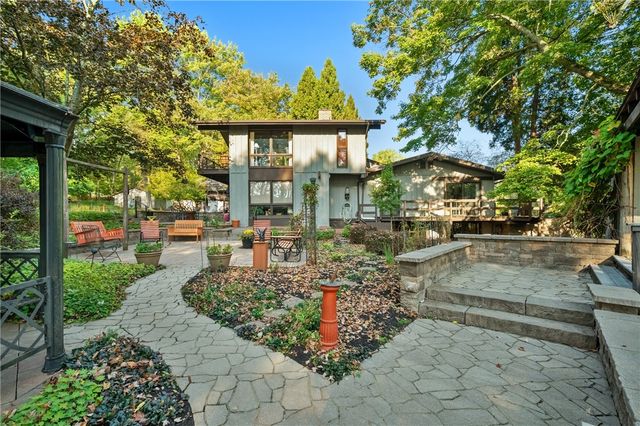 134 Meredith Drive, Adams Twp, PA 16046