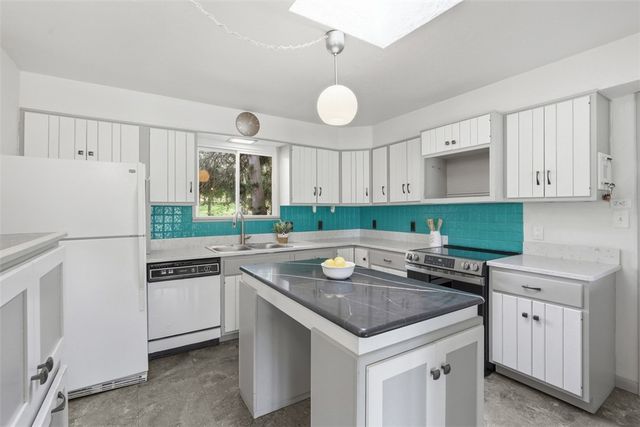 134 Meredith Drive, Adams Twp, PA 16046