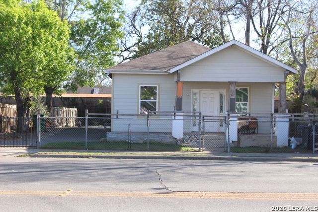 830 Steves Ave, San Antonio, TX 78210