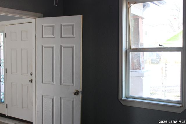 830 Steves Ave, San Antonio, TX 78210