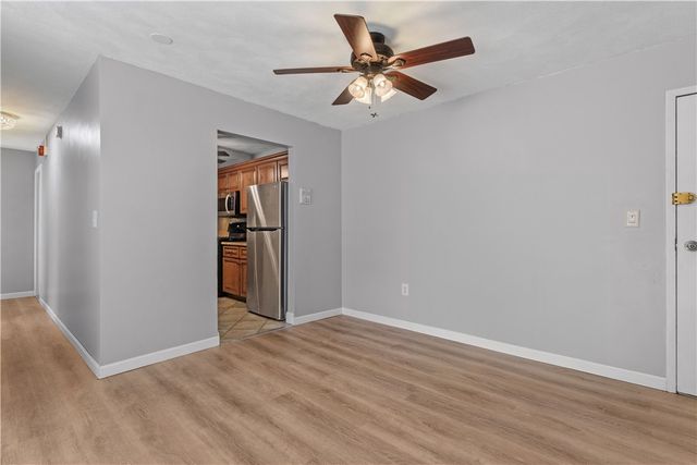 752 QUAKER Lane A310, Warwick, RI 02818