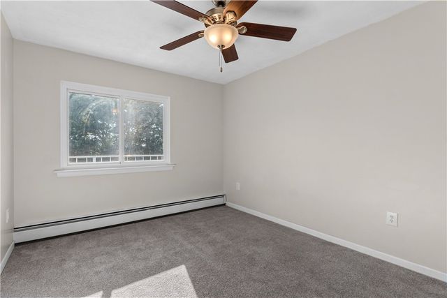 752 QUAKER Lane A310, Warwick, RI 02818