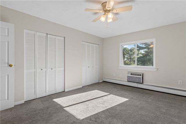 752 QUAKER Lane A310, Warwick, RI 02818