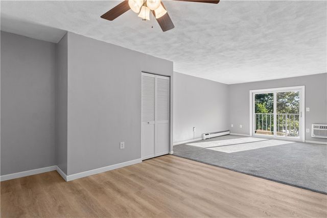 752 QUAKER Lane A310, Warwick, RI 02818