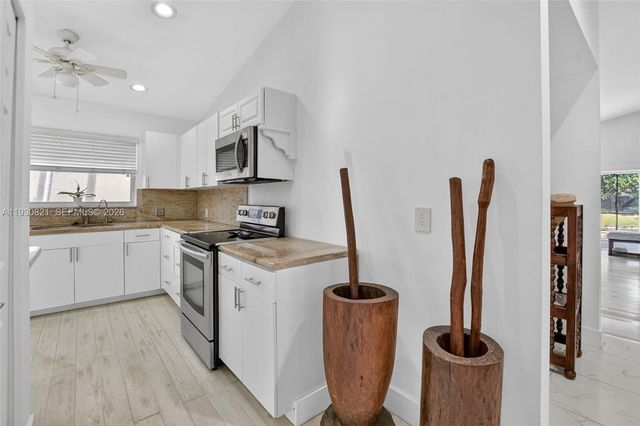 8091 Nadmar Ave, Boca Raton, FL 33434