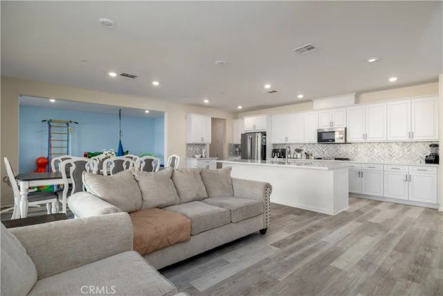 30538 Oasis Rd., Murrieta, CA 92563