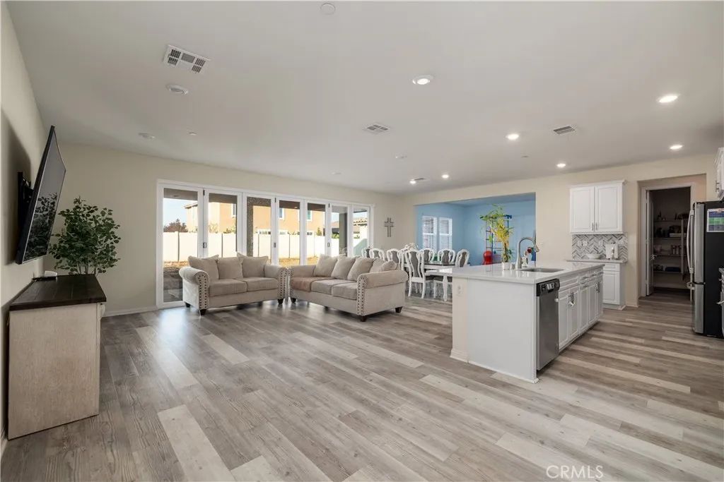 30538 Oasis Rd., Murrieta, CA 92563