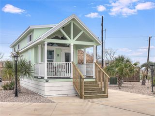 1100 Port St 6, Port Aransas, TX 78373