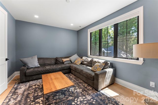1550 Coventry Road, Charlotte, NC 28211