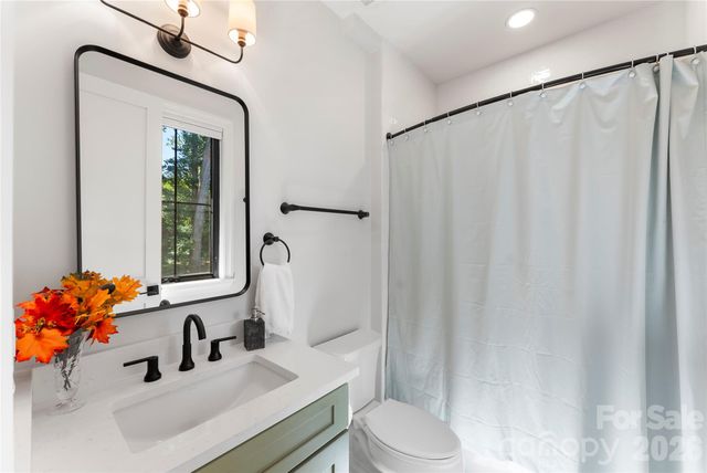 1550 Coventry Road, Charlotte, NC 28211